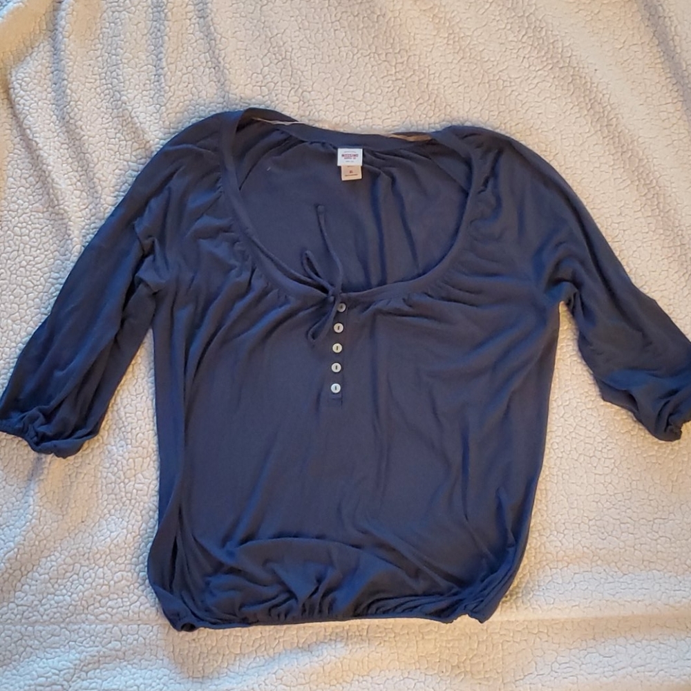 Comfy blue top